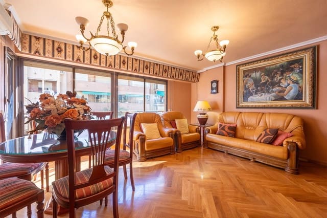 4 slaapkamer Flat te koop in Alicante stad met garage - € 410.000 (Ref: 9949979)