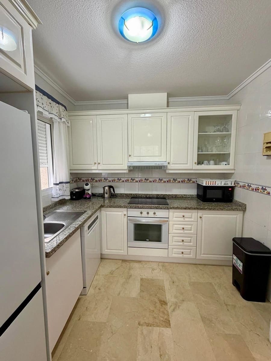 4 sovrum Radhus till salu i Gran Alacant med pool - 490 000 € (Ref: 9949981)
