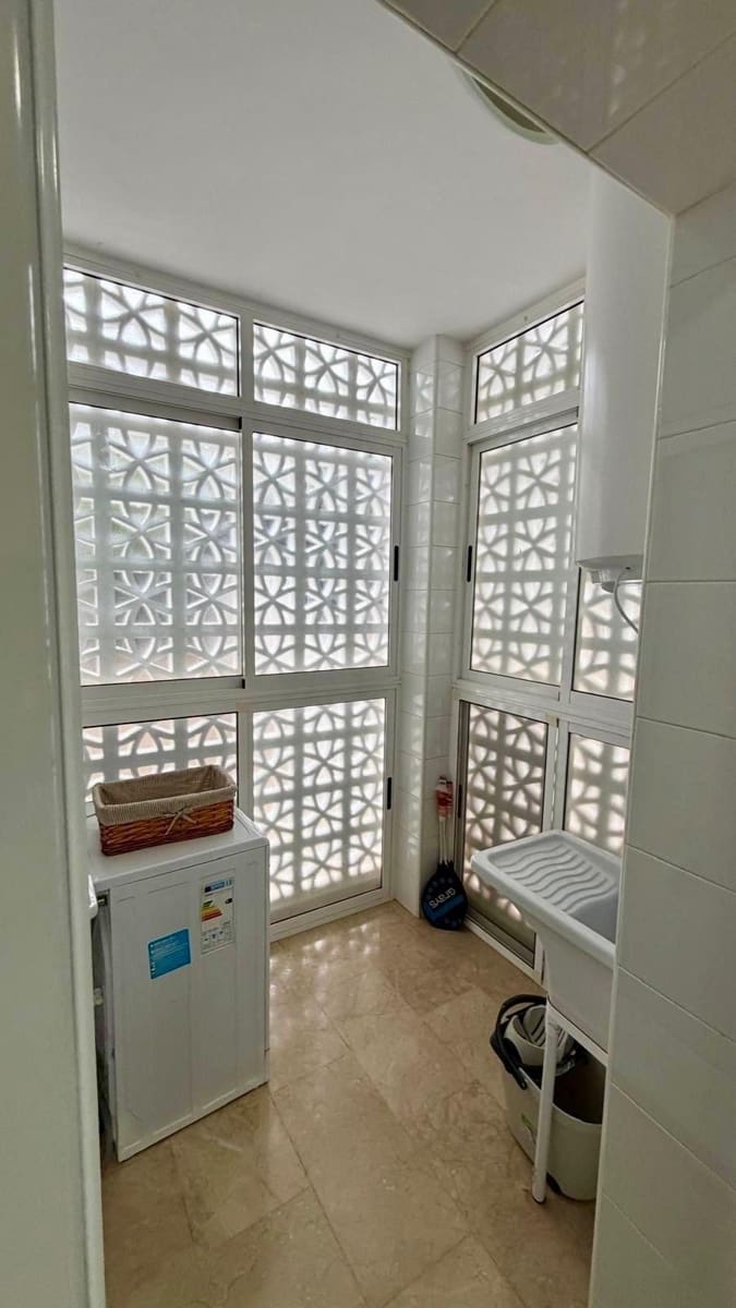 4 sovrum Radhus till salu i Gran Alacant med pool - 490 000 € (Ref: 9949981)