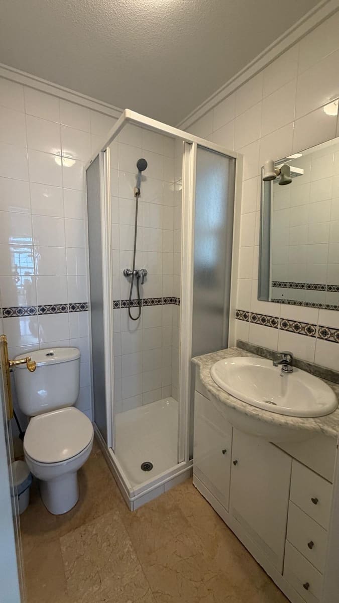 4 sovrum Radhus till salu i Gran Alacant med pool - 490 000 € (Ref: 9949981)