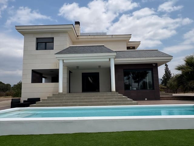 6 sypialnia Willa do wynajęcia w Elda z basenem - 2 500 € (Ref: 9949989)