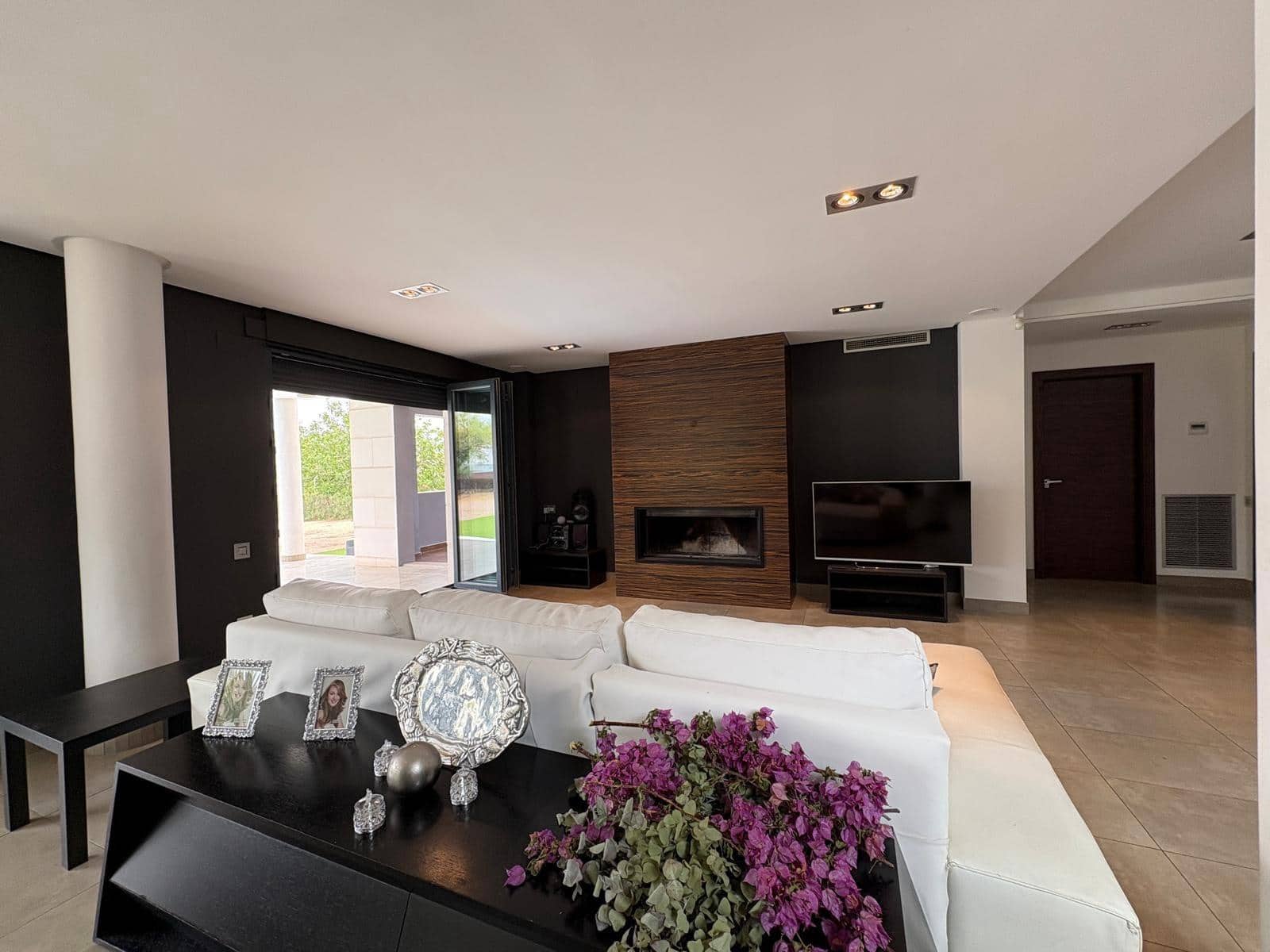 6 soveværelse Villa til leje i Elda med swimmingpool - € 2.500 (Ref: 9949989)