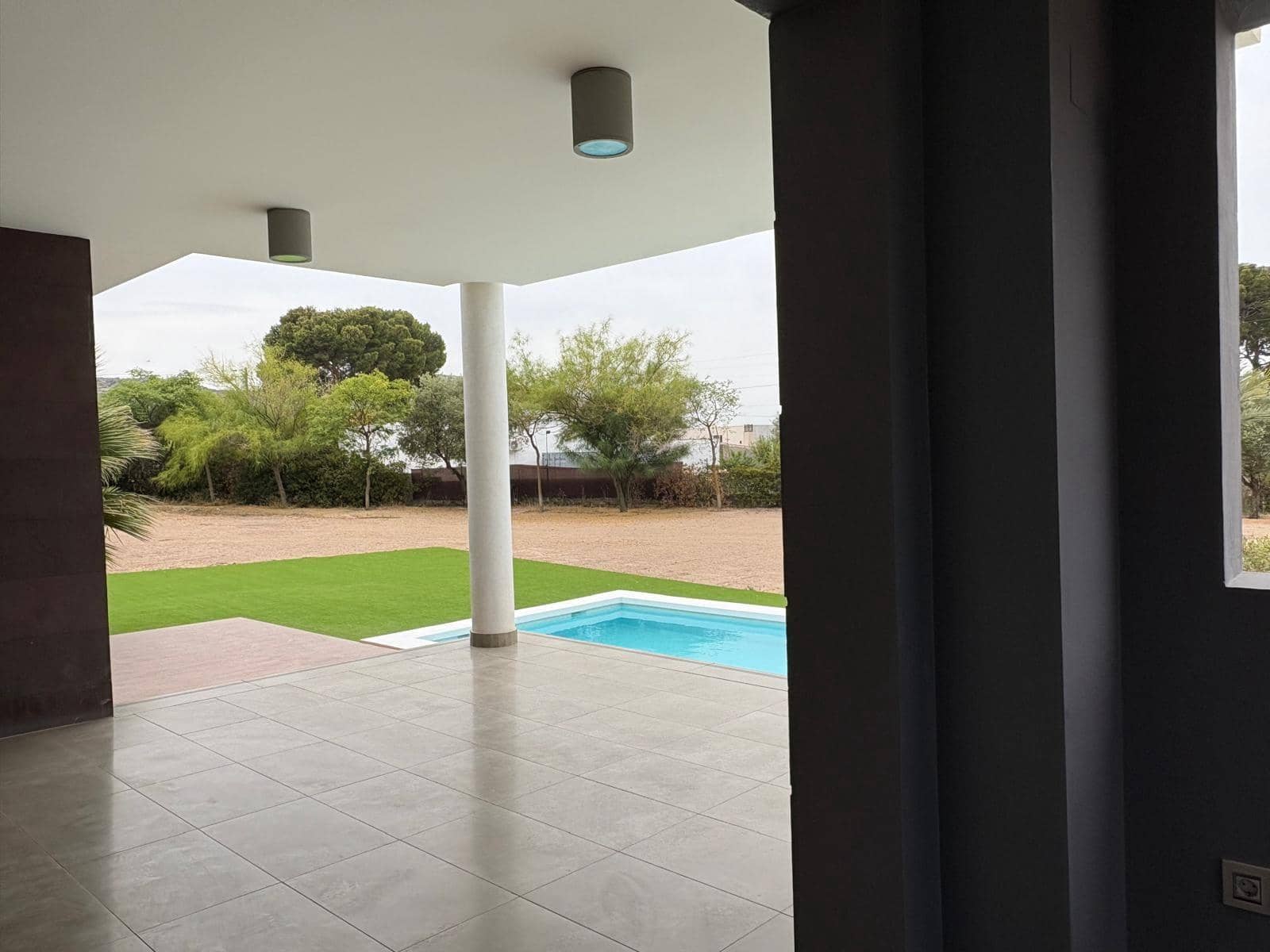 6 soveværelse Villa til leje i Elda med swimmingpool - € 2.500 (Ref: 9949989)