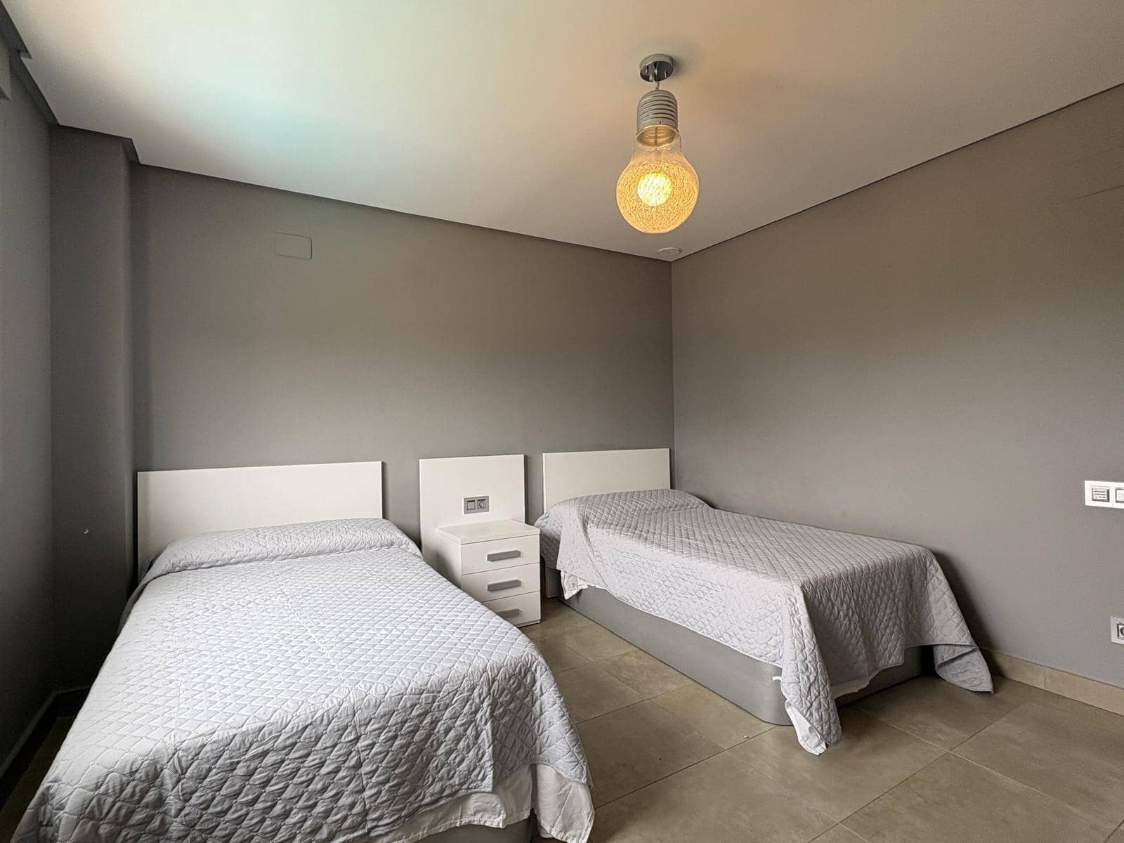6 soveværelse Villa til leje i Elda med swimmingpool - € 2.500 (Ref: 9949989)