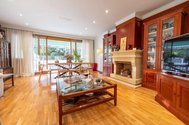 5 soverom Villa til salgs i Playa de San Juan, Alicante by med svømmebasseng garasje - € 1 295 000 (Ref: 9949995)