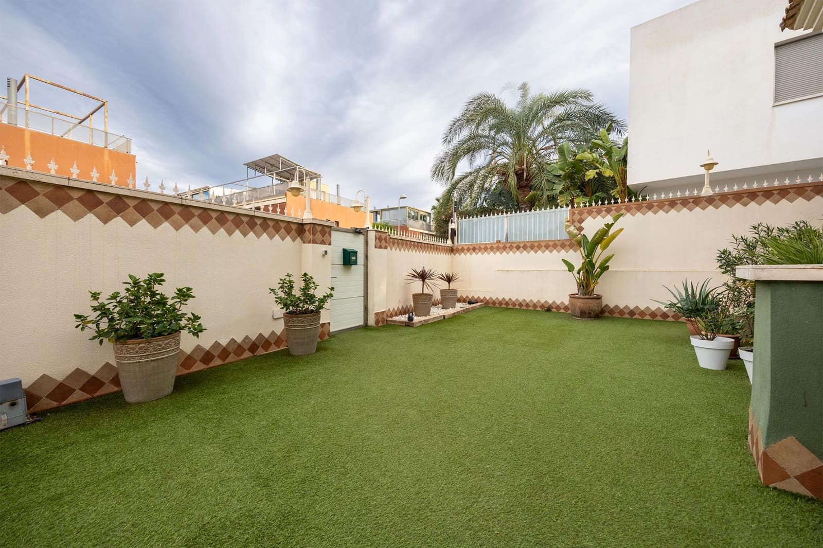 5 quarto Moradia para venda em Alicante cidade com piscina garagem - 1 295 000 € (Ref: 9949996)