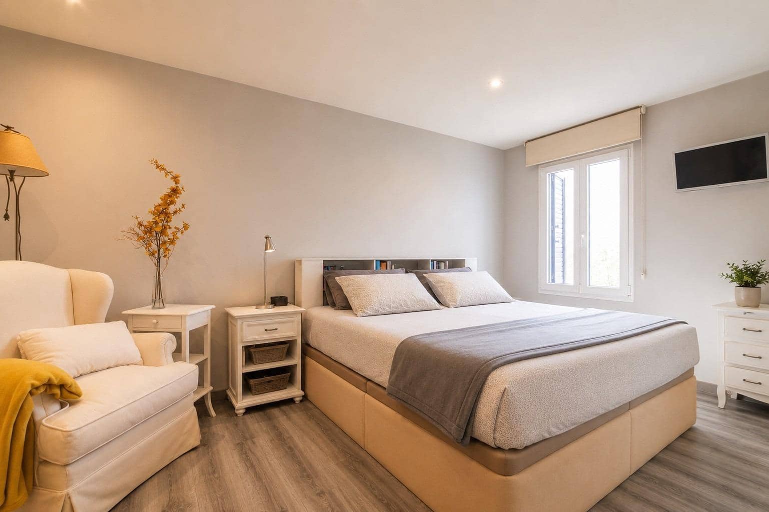 3 slaapkamer Bungalow te koop in Arenales del Sol met zwembad garage - € 379.900 (Ref: 9949998)