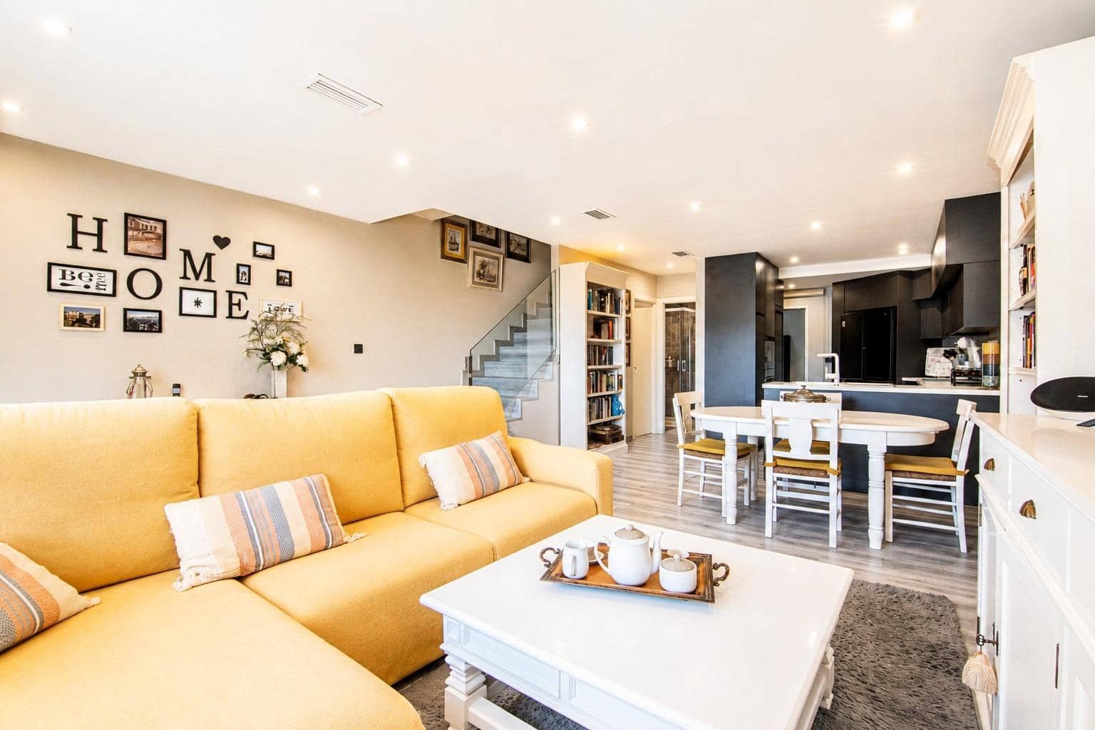 3 soveværelse Bungalow til salg i Arenales del Sol med swimmingpool garage - € 379.900 (Ref: 9952786)