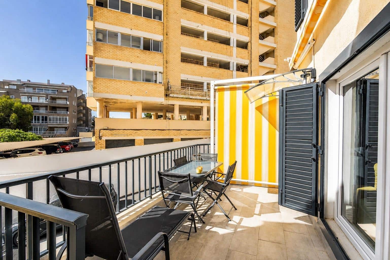 3 soveværelse Bungalow til salg i Arenales del Sol med swimmingpool garage - € 379.900 (Ref: 9952786)