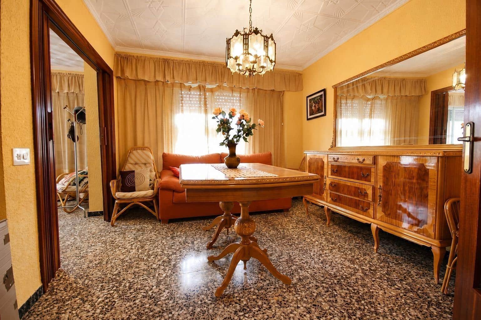 5 soverom Villa til salgs i Elda med svømmebasseng - € 275 000 (Ref: 9952787)
