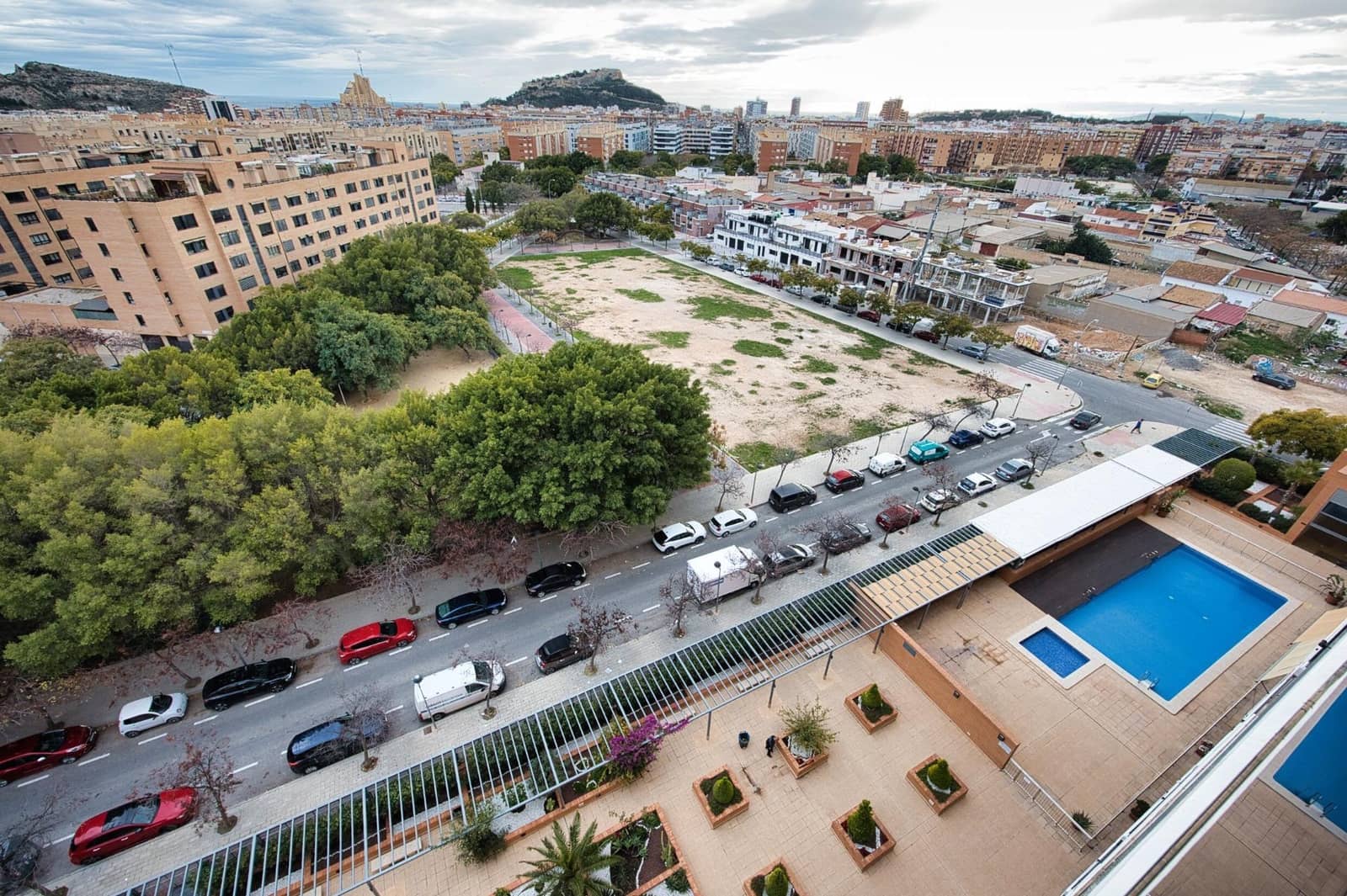 Ático de 2 habitaciones en Alicante / Alacant ciudad en venta con piscina - 450.000 € (Ref: 9952789)
