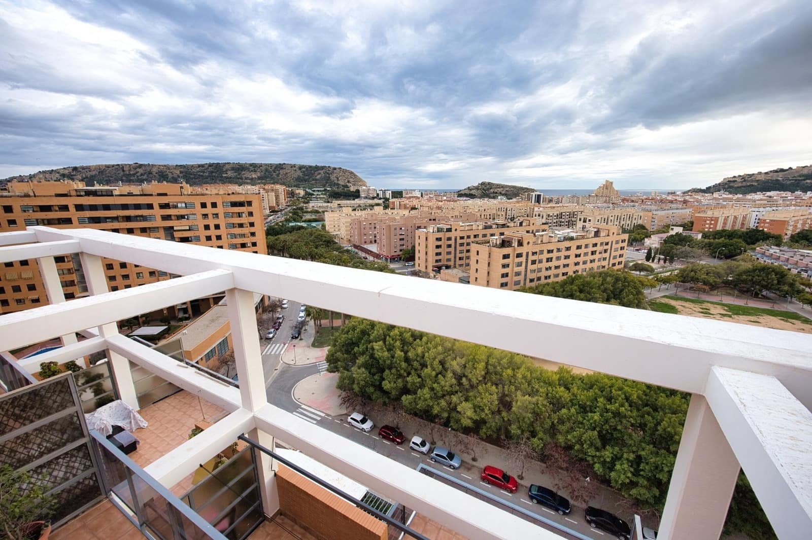 Ático de 2 habitaciones en Alicante / Alacant ciudad en venta con piscina - 450.000 € (Ref: 9952789)