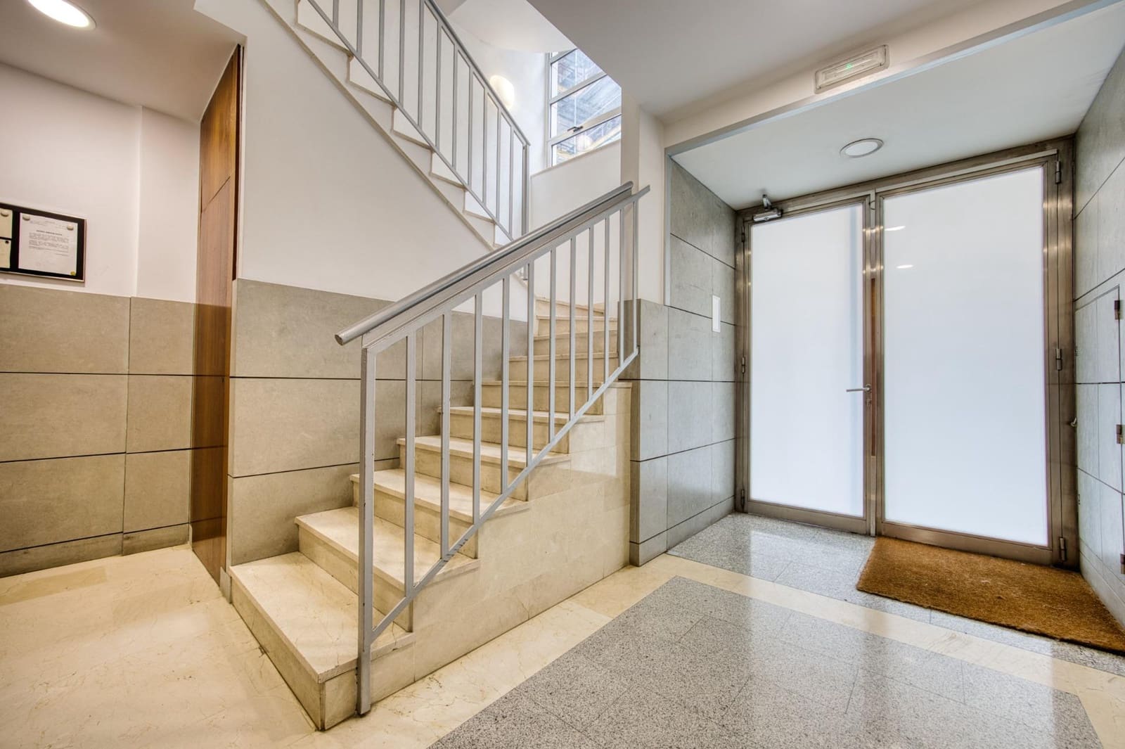 3 soveværelse Lejlighed til salg i Alicante by - € 370.000 (Ref: 9952790)