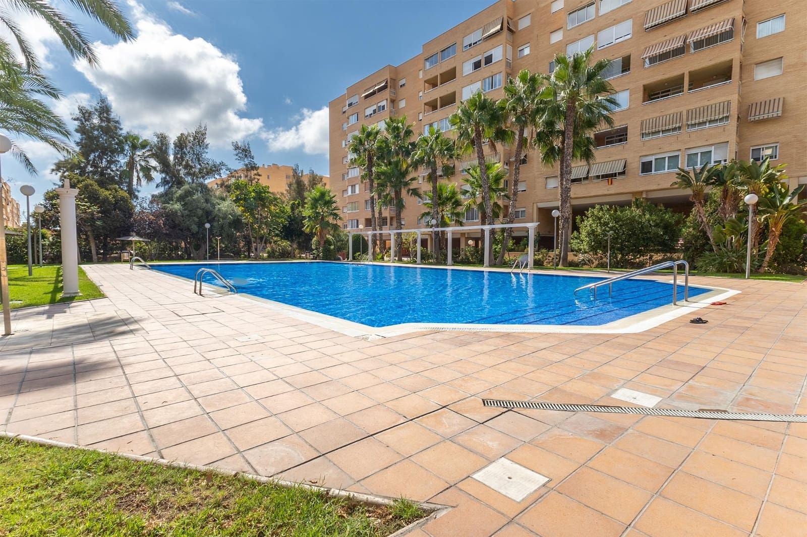 3 soverom Leilighet til salgs i Alicante by med svømmebasseng garasje - € 326 000 (Ref: 9952794)