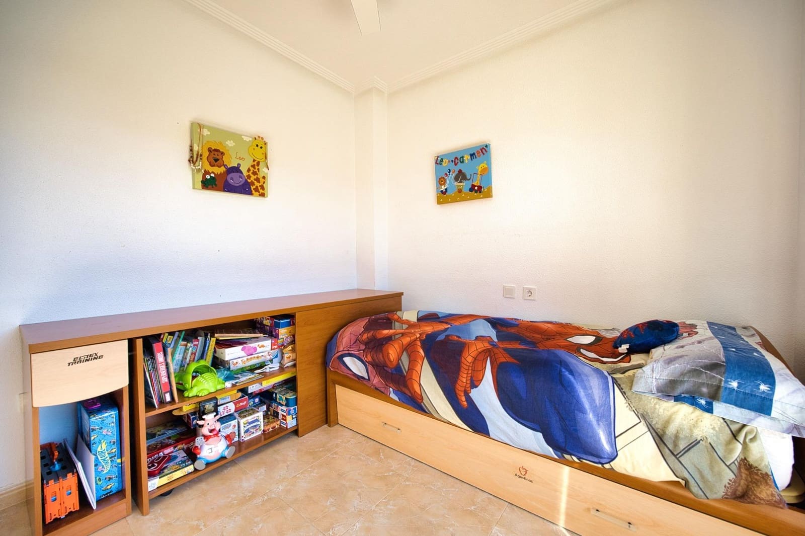 3 soverom Kjedet enebolig til salgs i Muchamiel / Mutxamel med svømmebasseng - € 325 000 (Ref: 9952795)