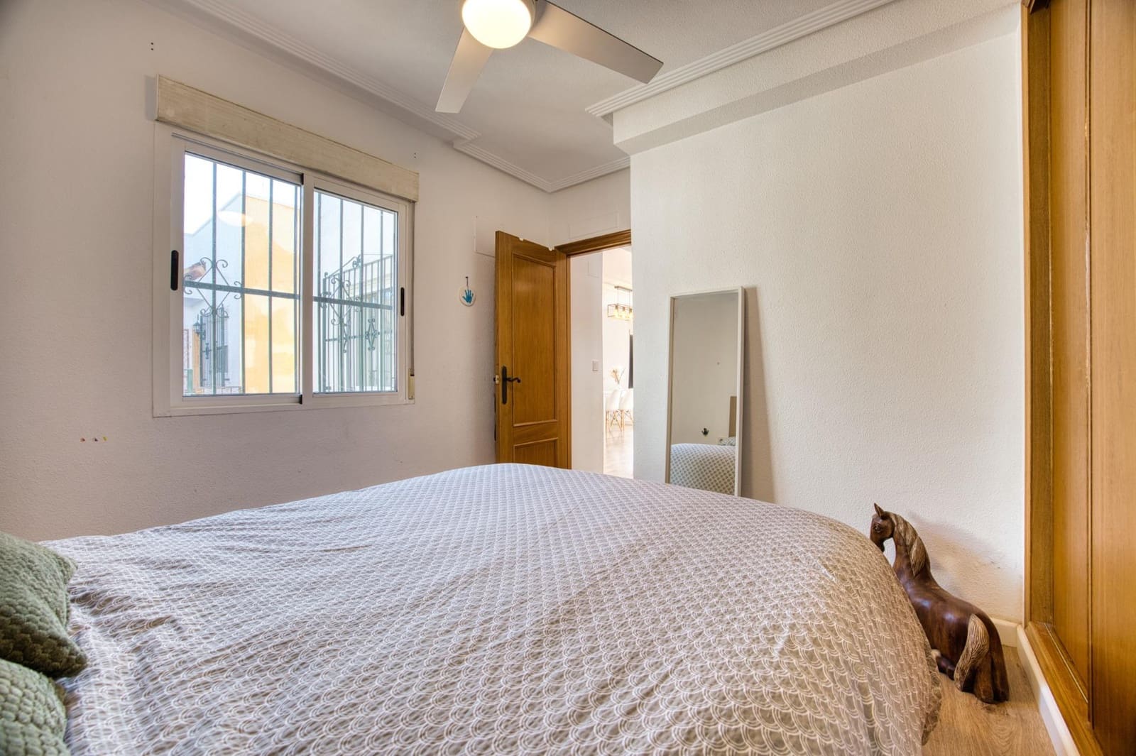 3 soverom Kjedet enebolig til salgs i Muchamiel / Mutxamel med svømmebasseng - € 325 000 (Ref: 9952795)