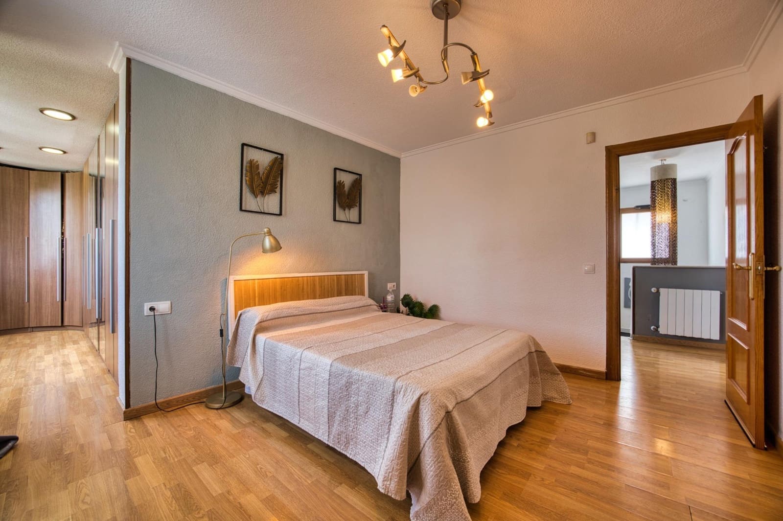 5 sypialnia Willa na sprzedaż w Petrel / Petrer z basenem - 690 000 € (Ref: 9970774)