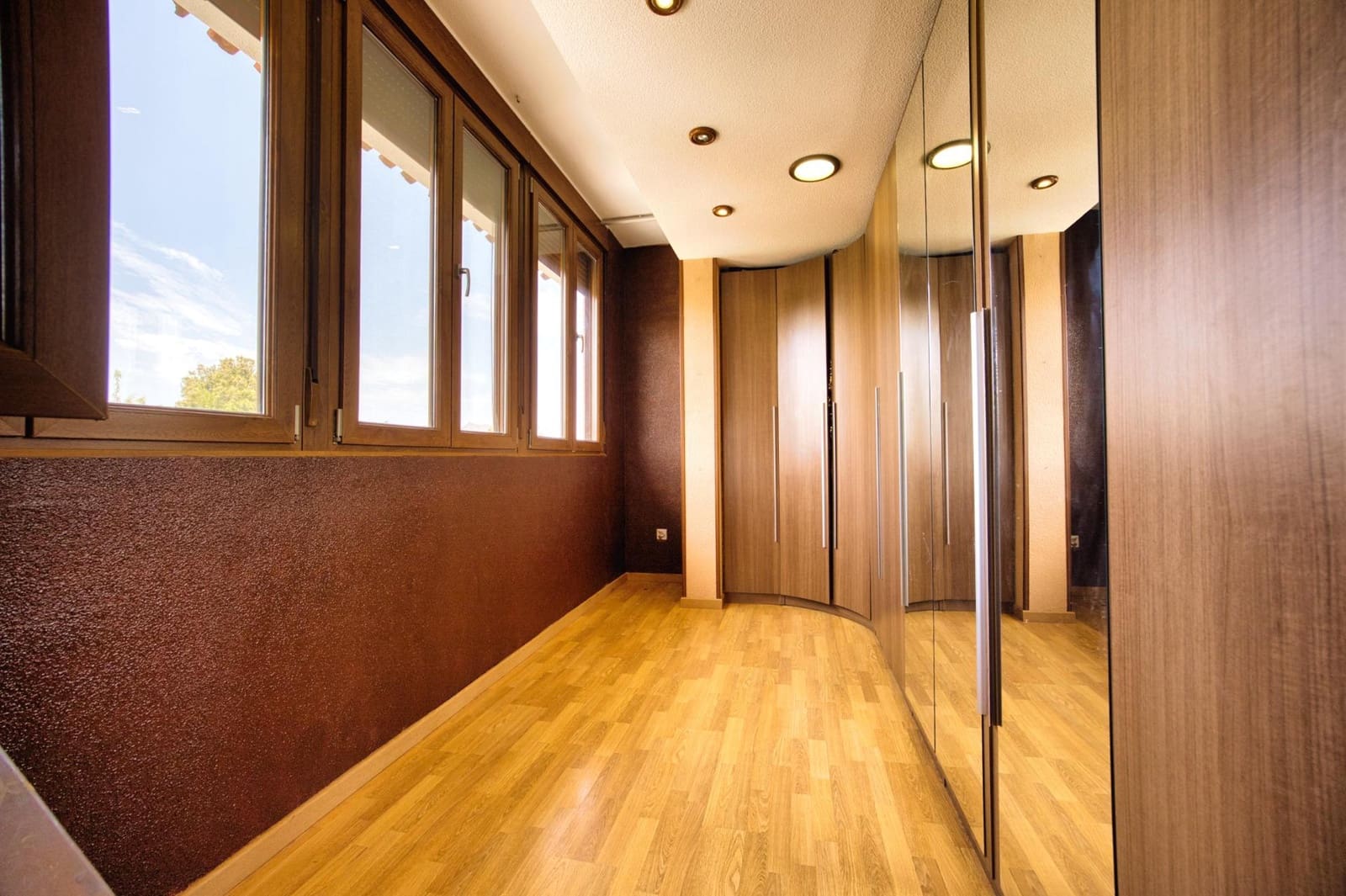 5 sypialnia Willa na sprzedaż w Petrel / Petrer z basenem - 690 000 € (Ref: 9970774)