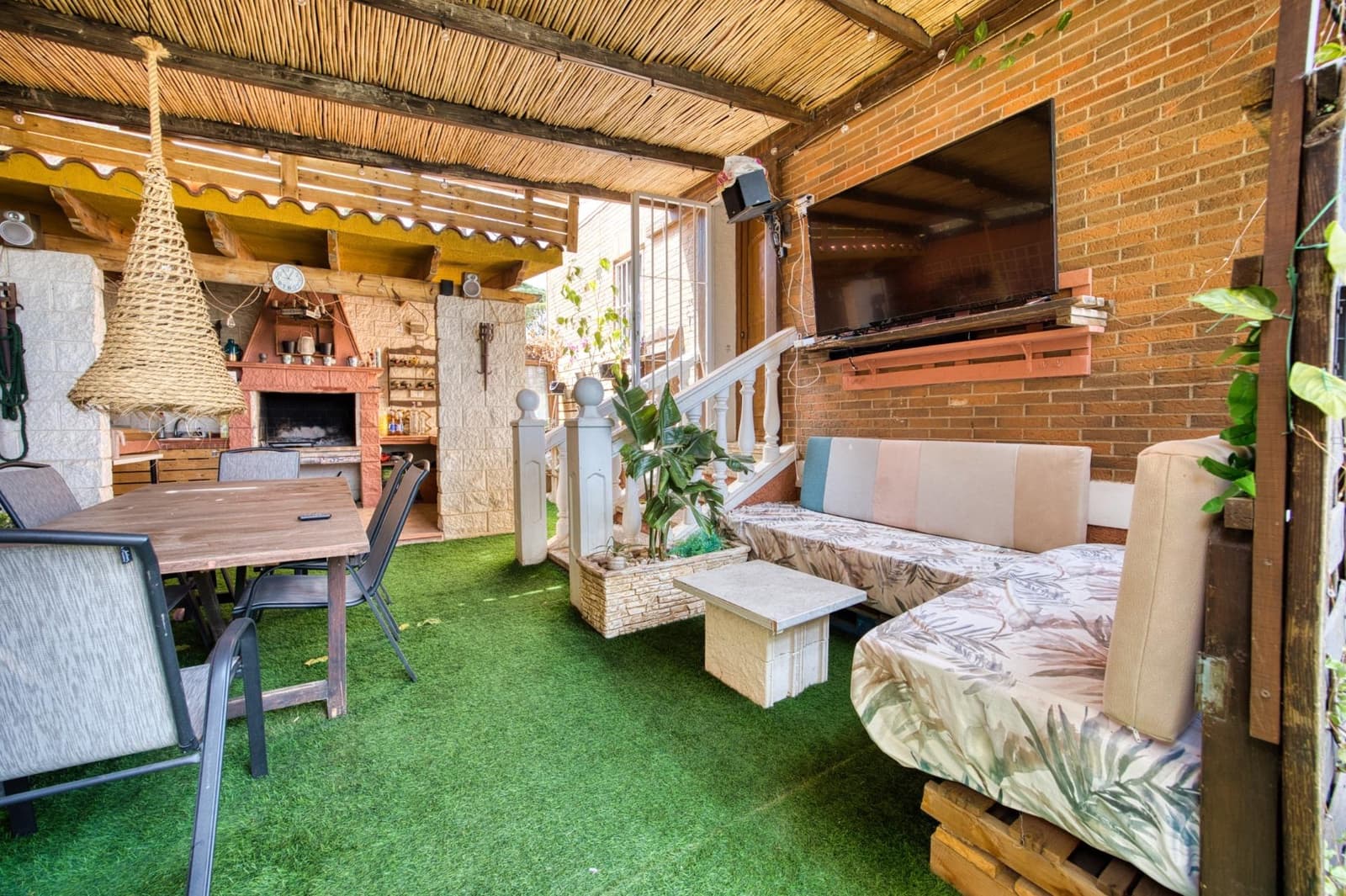 5 sypialnia Willa na sprzedaż w Petrel / Petrer z basenem - 690 000 € (Ref: 9970774)