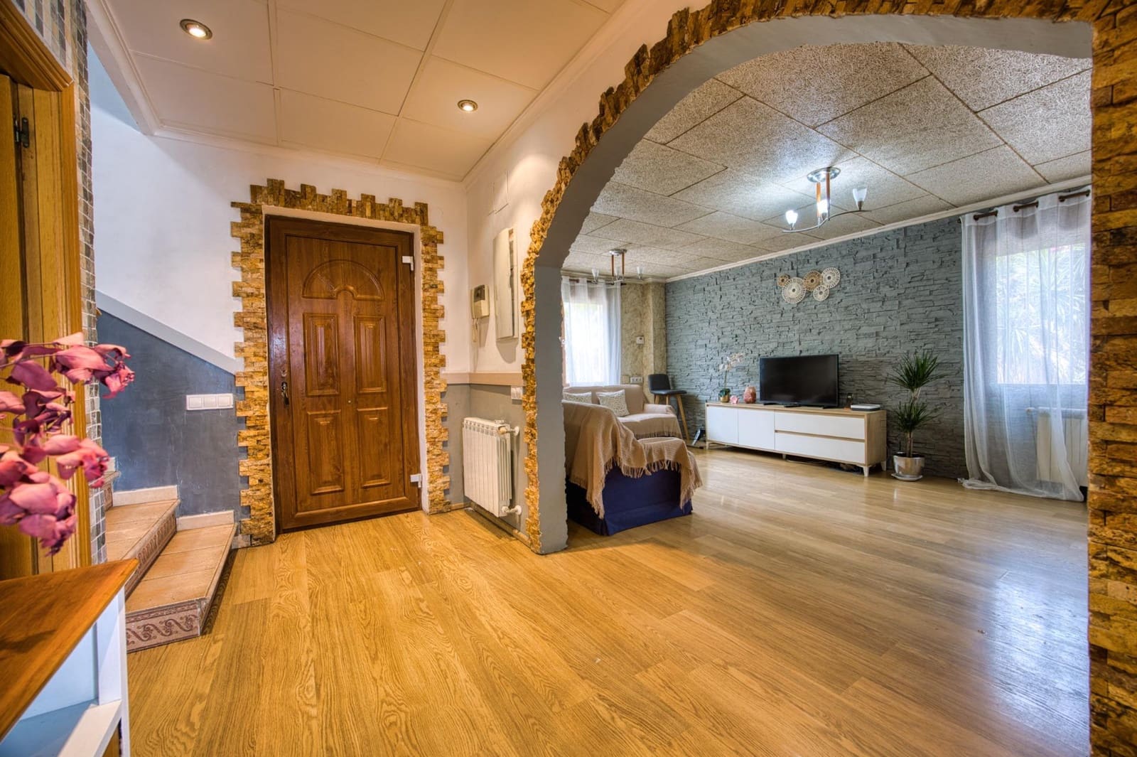 5 sypialnia Willa na sprzedaż w Petrel / Petrer z basenem - 690 000 € (Ref: 9970774)