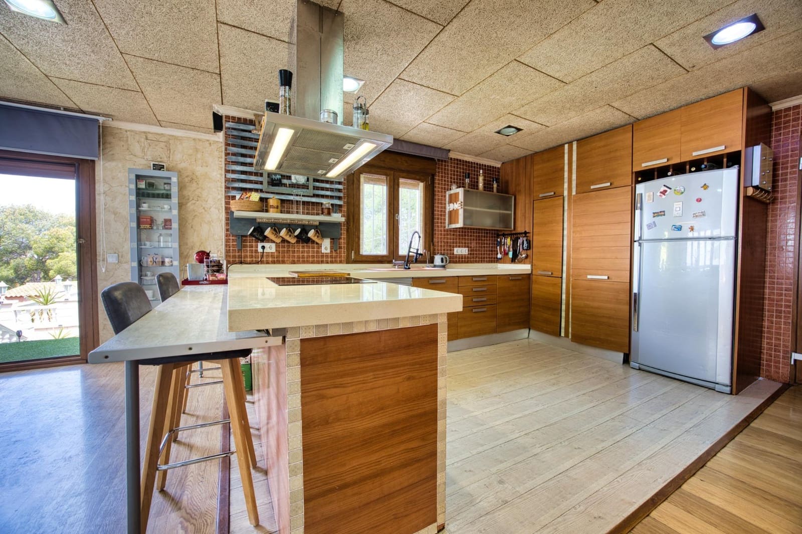 5 sypialnia Willa na sprzedaż w Petrel / Petrer z basenem - 690 000 € (Ref: 9970774)