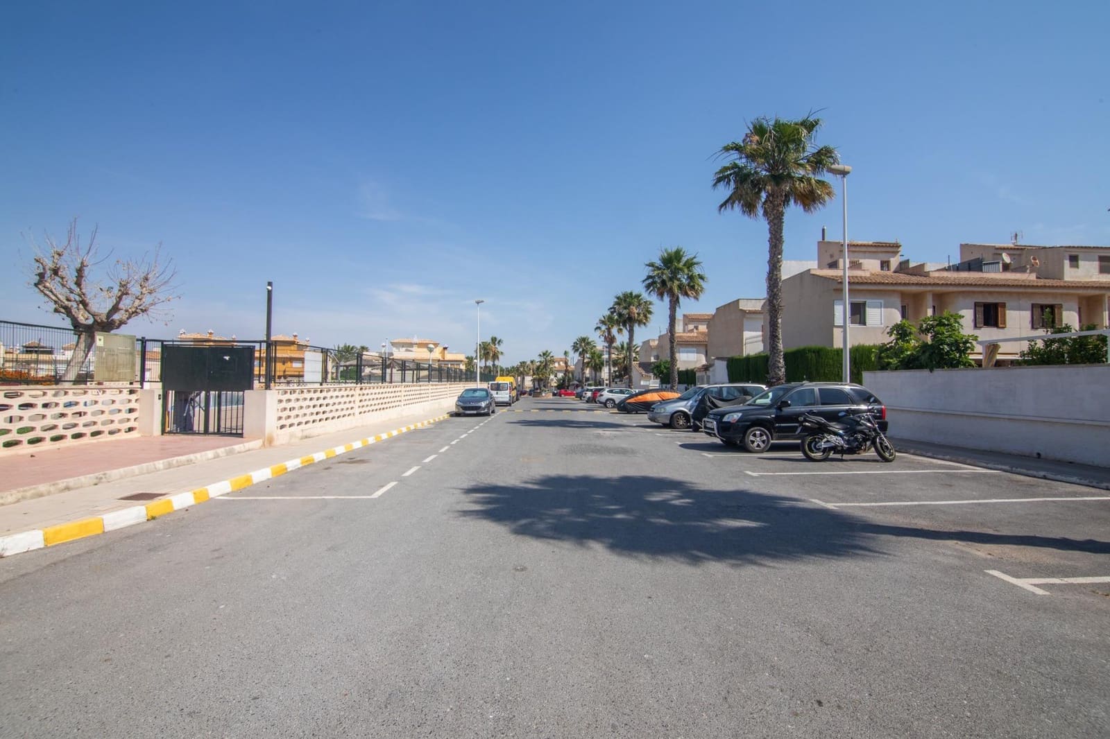 2 bedroom Bungalow for sale in Gran Alacant with pool - € 229,900 (Ref: 9975600)