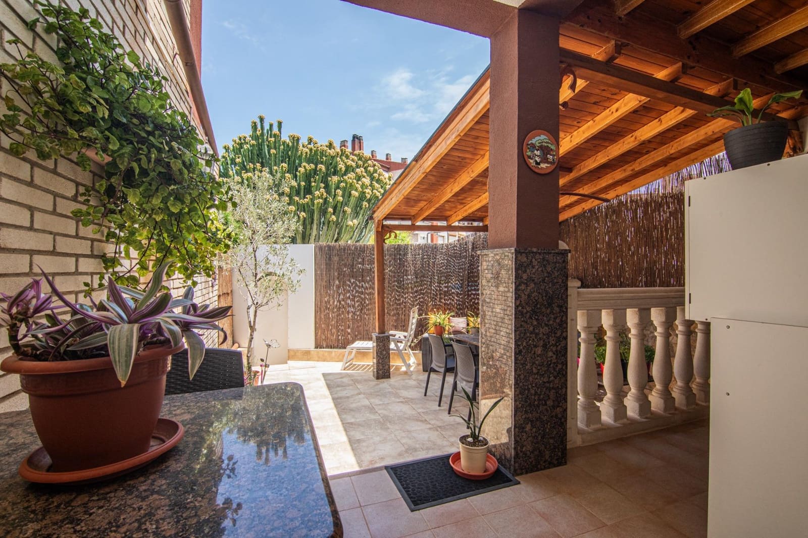4 bedroom Terraced Villa for sale in Playa de San Juan with pool garage - € 650,000 (Ref: 9975601)