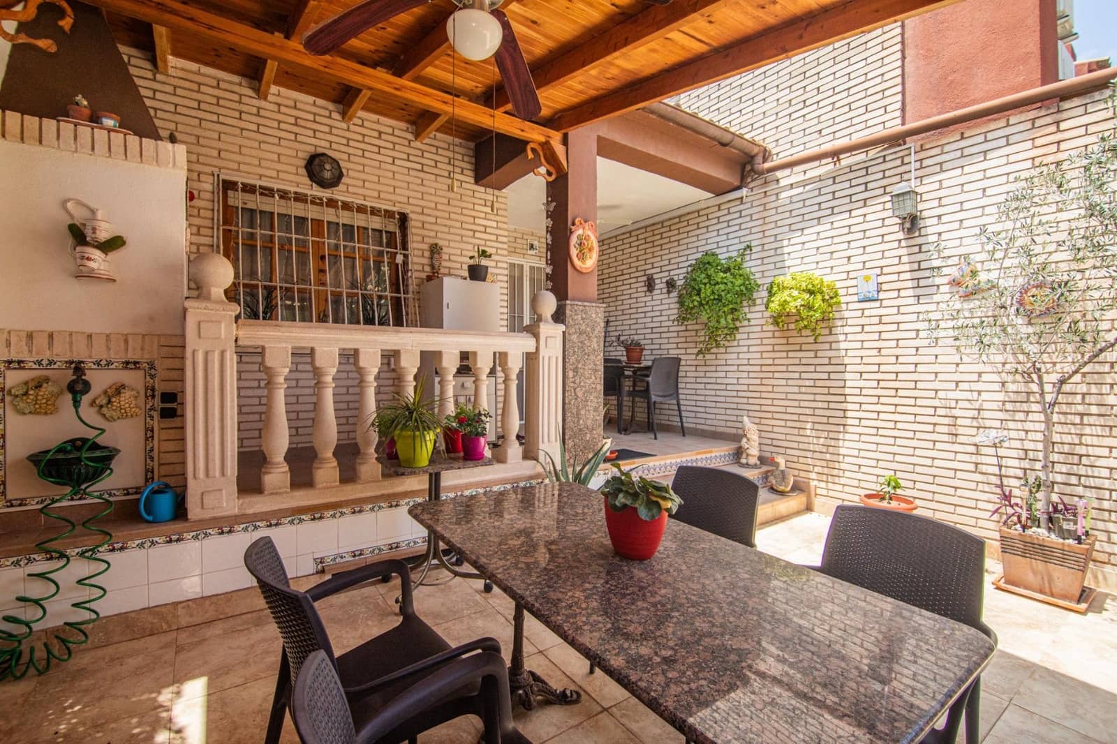 4 bedroom Terraced Villa for sale in Playa de San Juan with pool garage - € 650,000 (Ref: 9975601)
