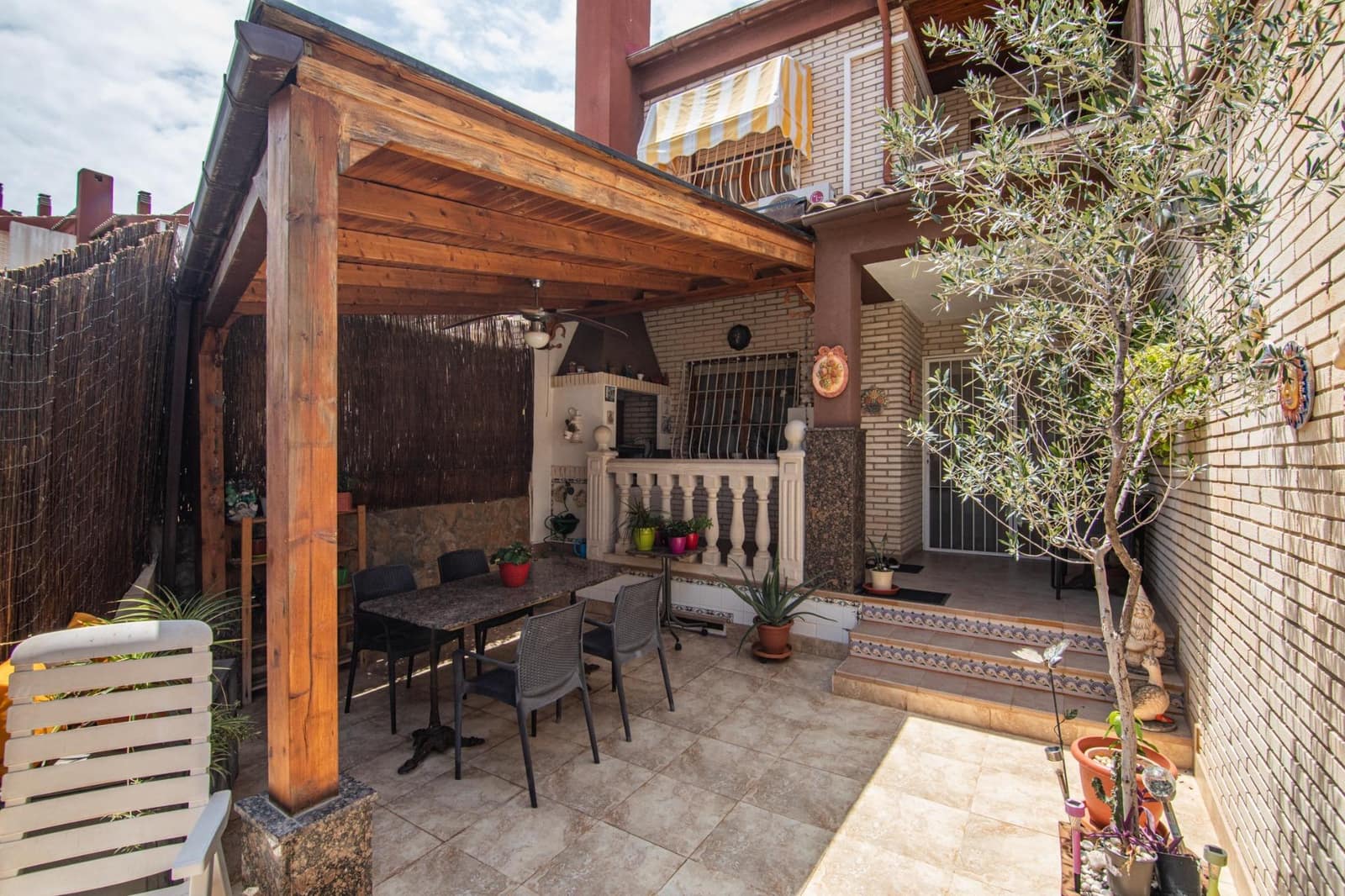 4 bedroom Terraced Villa for sale in Playa de San Juan with pool garage - € 650,000 (Ref: 9975601)