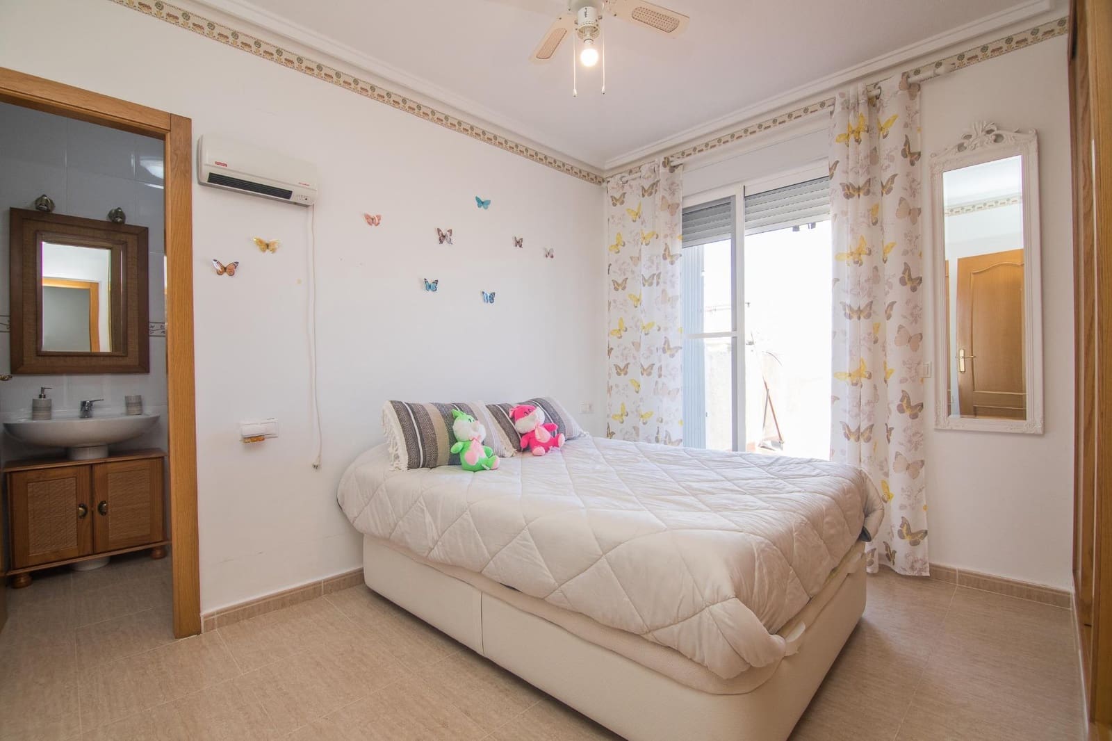 5 bedroom Villa for sale in Monforte del Cid - € 359,900 (Ref: 9975602)