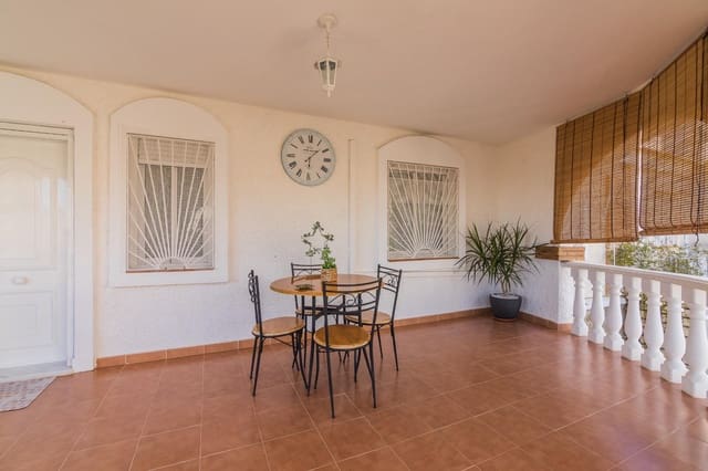 5 soveværelse Villa til salg i Monforte del Cid - € 359.900 (Ref: 9975602)