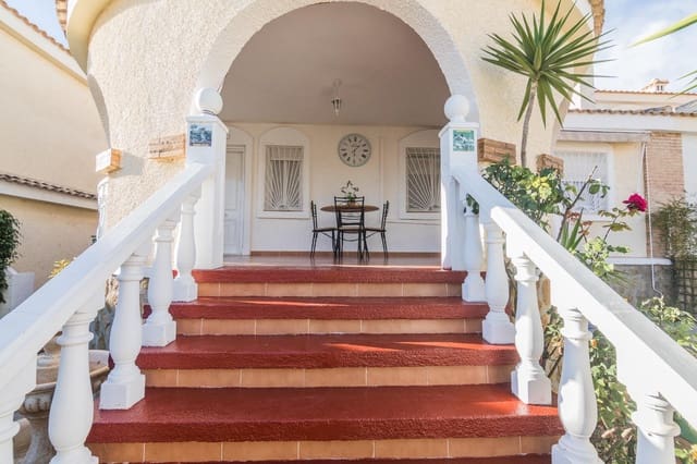 5 soveværelse Villa til salg i Monforte del Cid - € 359.900 (Ref: 9975602)