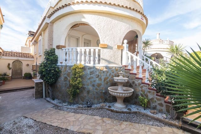 5 soveværelse Villa til salg i Monforte del Cid - € 359.900 (Ref: 9975602)