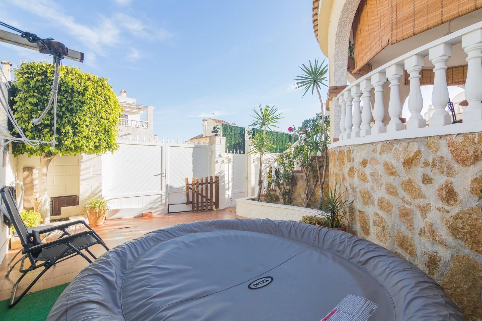 5 bedroom Villa for sale in Monforte del Cid - € 359,900 (Ref: 9975602)