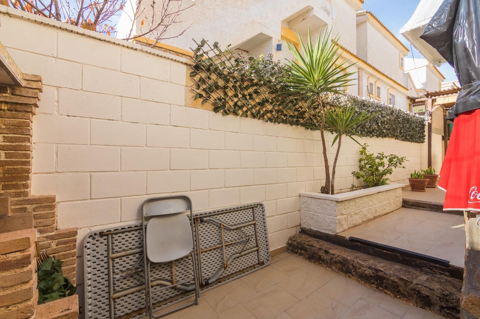5 bedroom Villa for sale in Monforte del Cid - € 359,900 (Ref: 9975602)