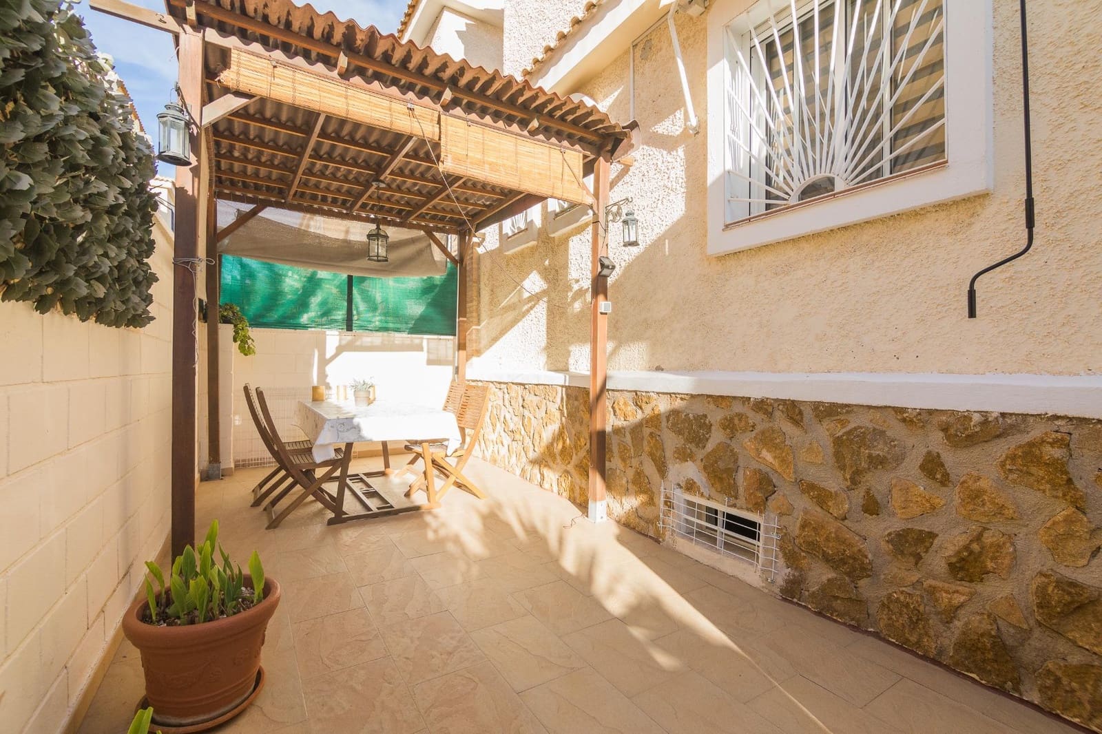 5 bedroom Villa for sale in Monforte del Cid - € 359,900 (Ref: 9975602)