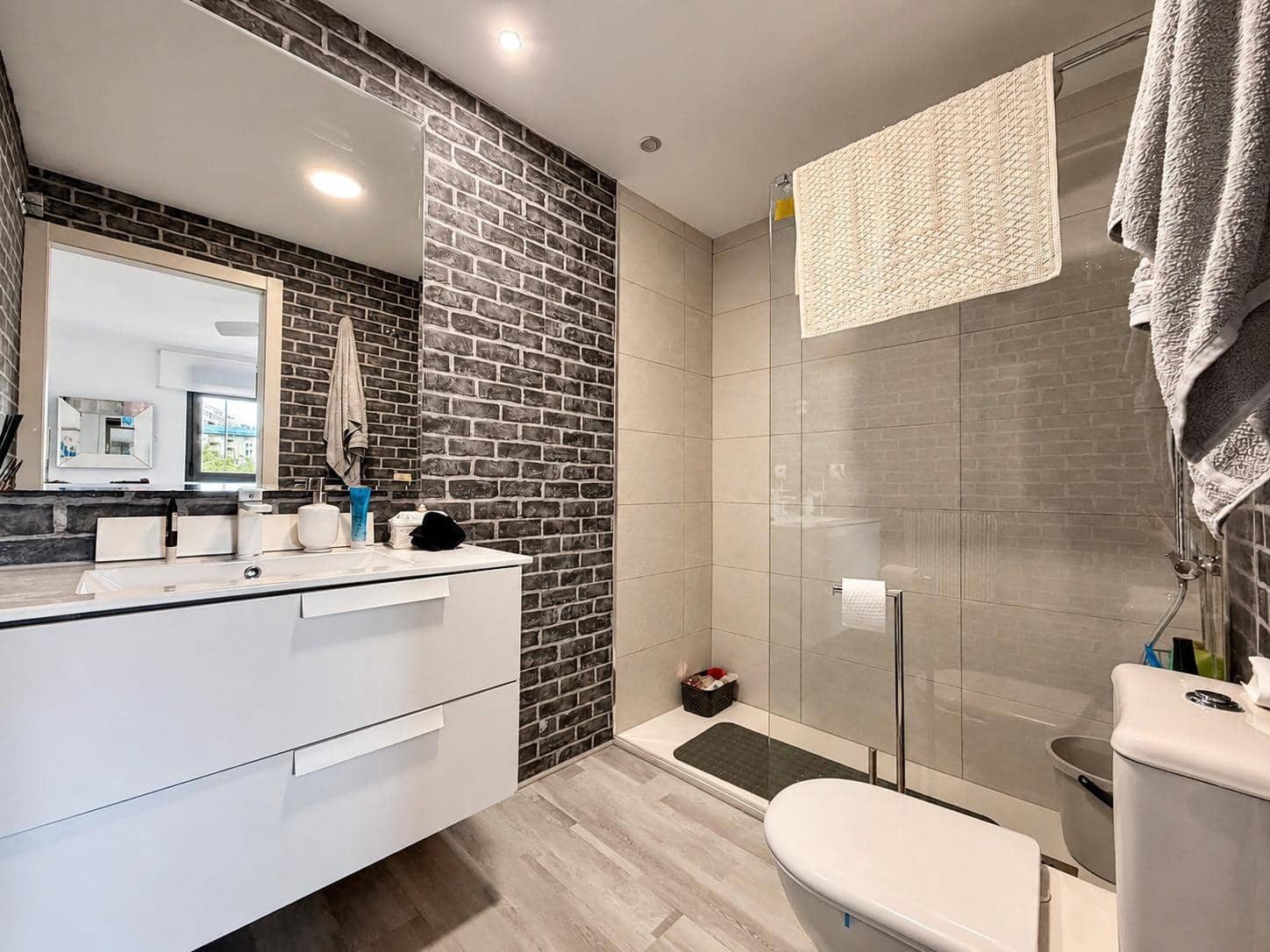 Piso de 3 habitaciones en Playa de San Juan en venta con piscina garaje - 464.900 € (Ref: 9977472)