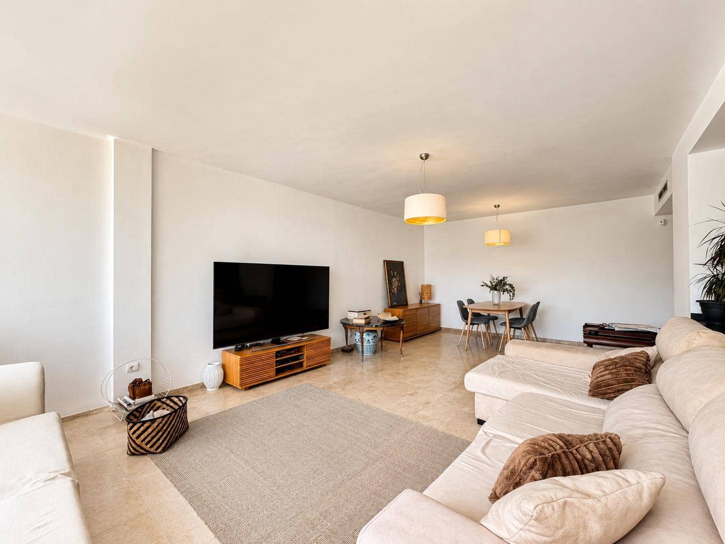 Piso de 3 habitaciones en Playa de San Juan en venta con piscina garaje - 464.900 € (Ref: 9977472)