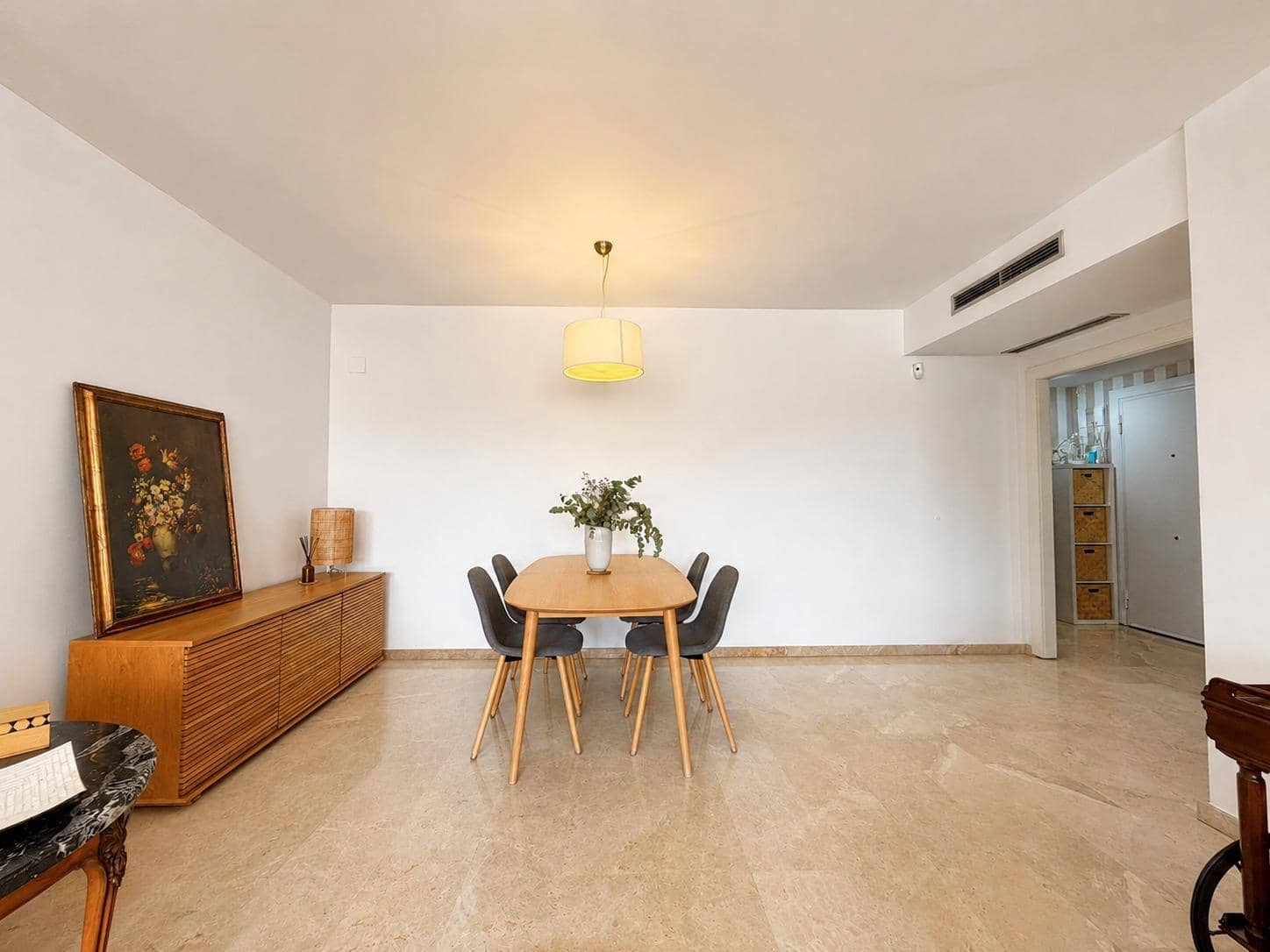 Piso de 3 habitaciones en Playa de San Juan en venta con piscina garaje - 464.900 € (Ref: 9977472)