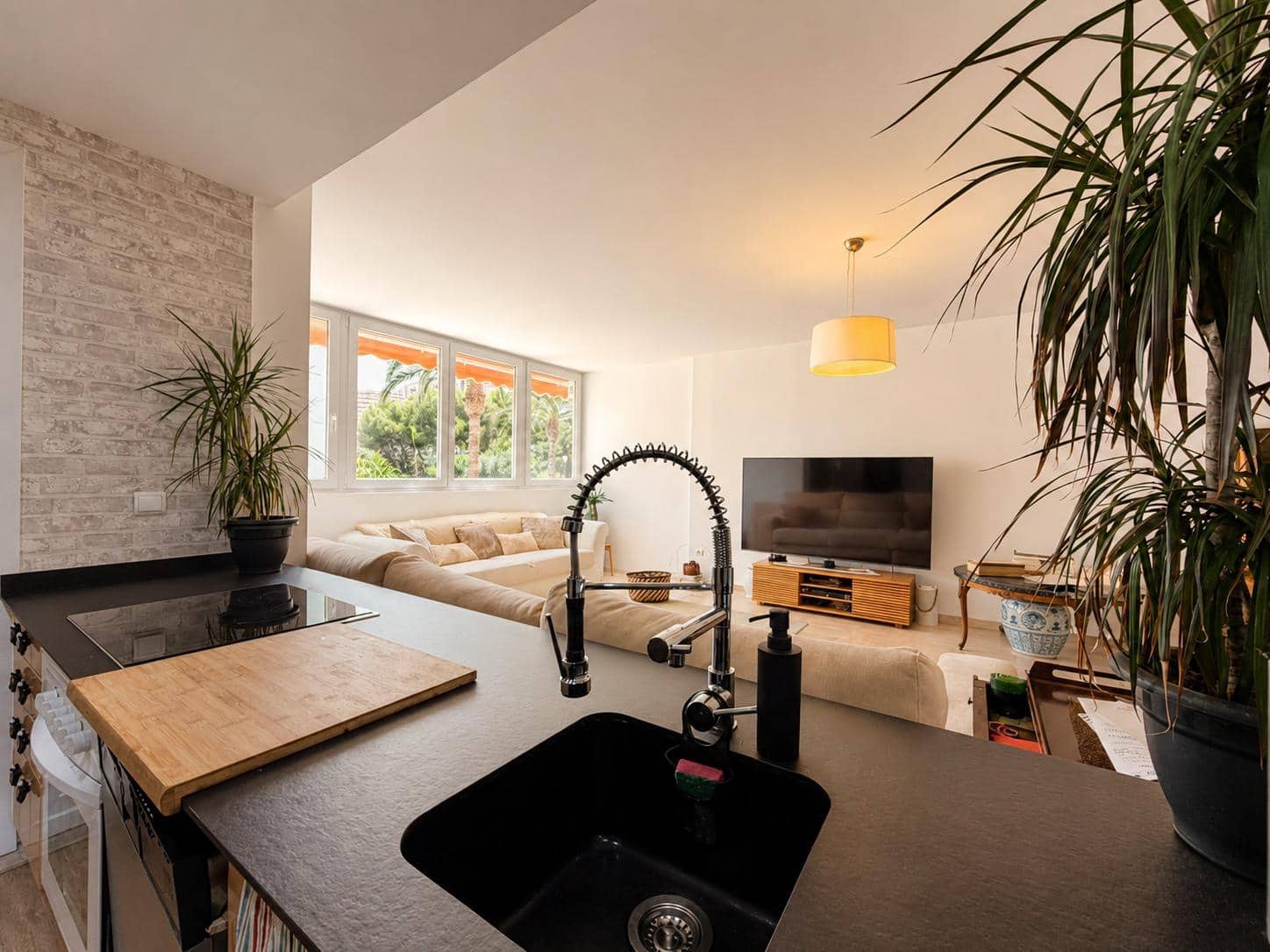 Piso de 3 habitaciones en Playa de San Juan en venta con piscina garaje - 464.900 € (Ref: 9977472)