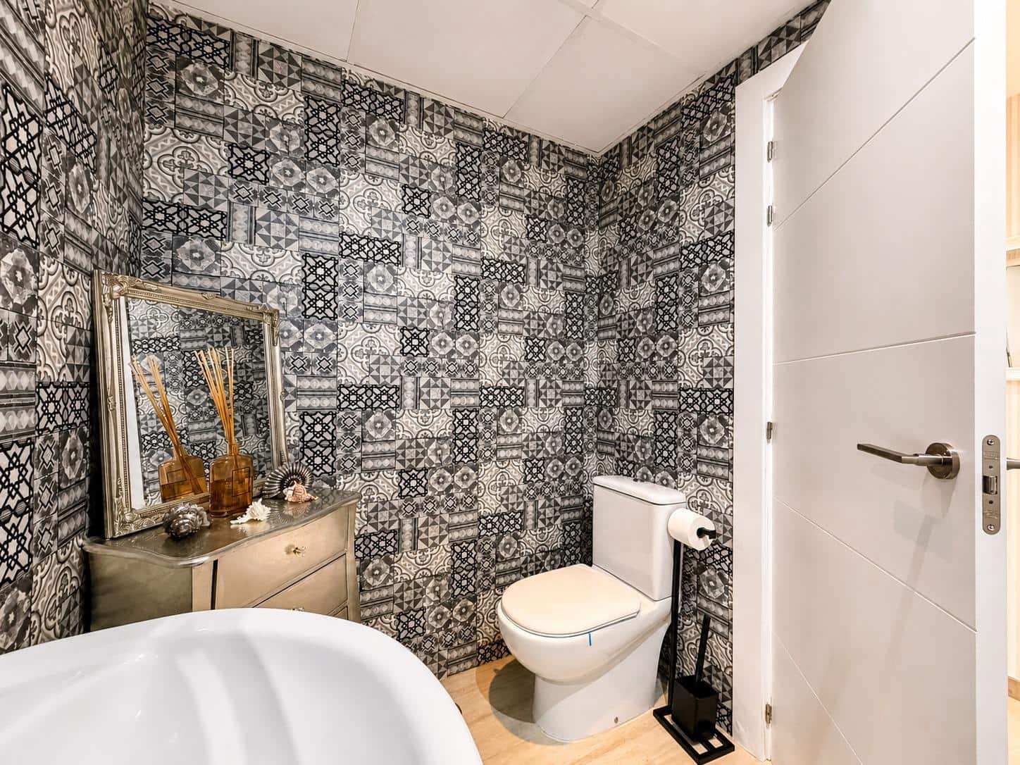 Piso de 3 habitaciones en Playa de San Juan en venta con piscina garaje - 464.900 € (Ref: 9977472)