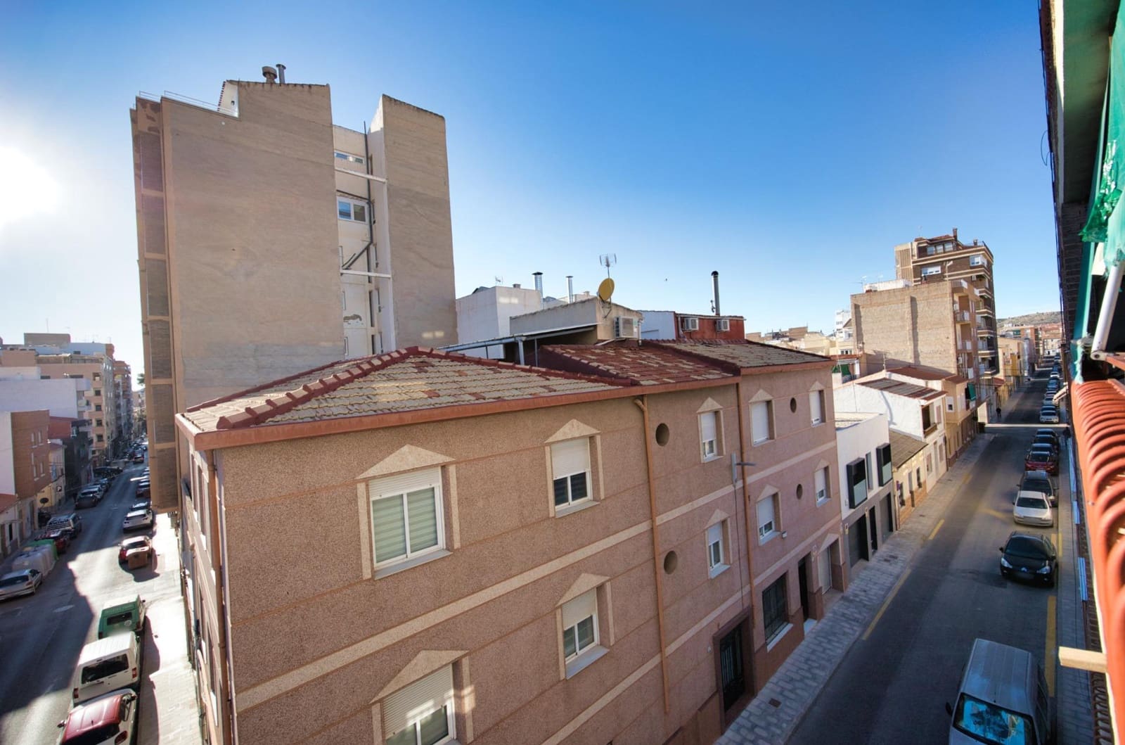 4 bedroom Flat for sale in Elda - € 129,900 (Ref: 9985125)