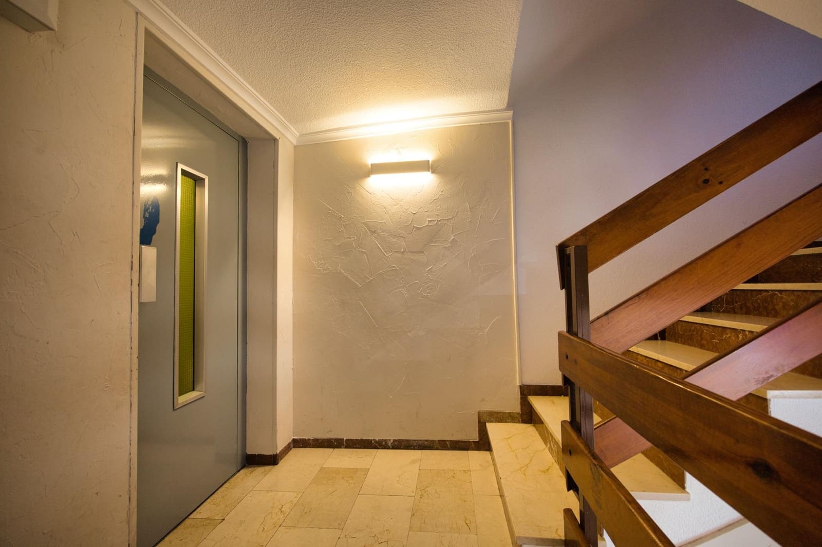 4 bedroom Flat for sale in Elda - € 129,900 (Ref: 9985125)