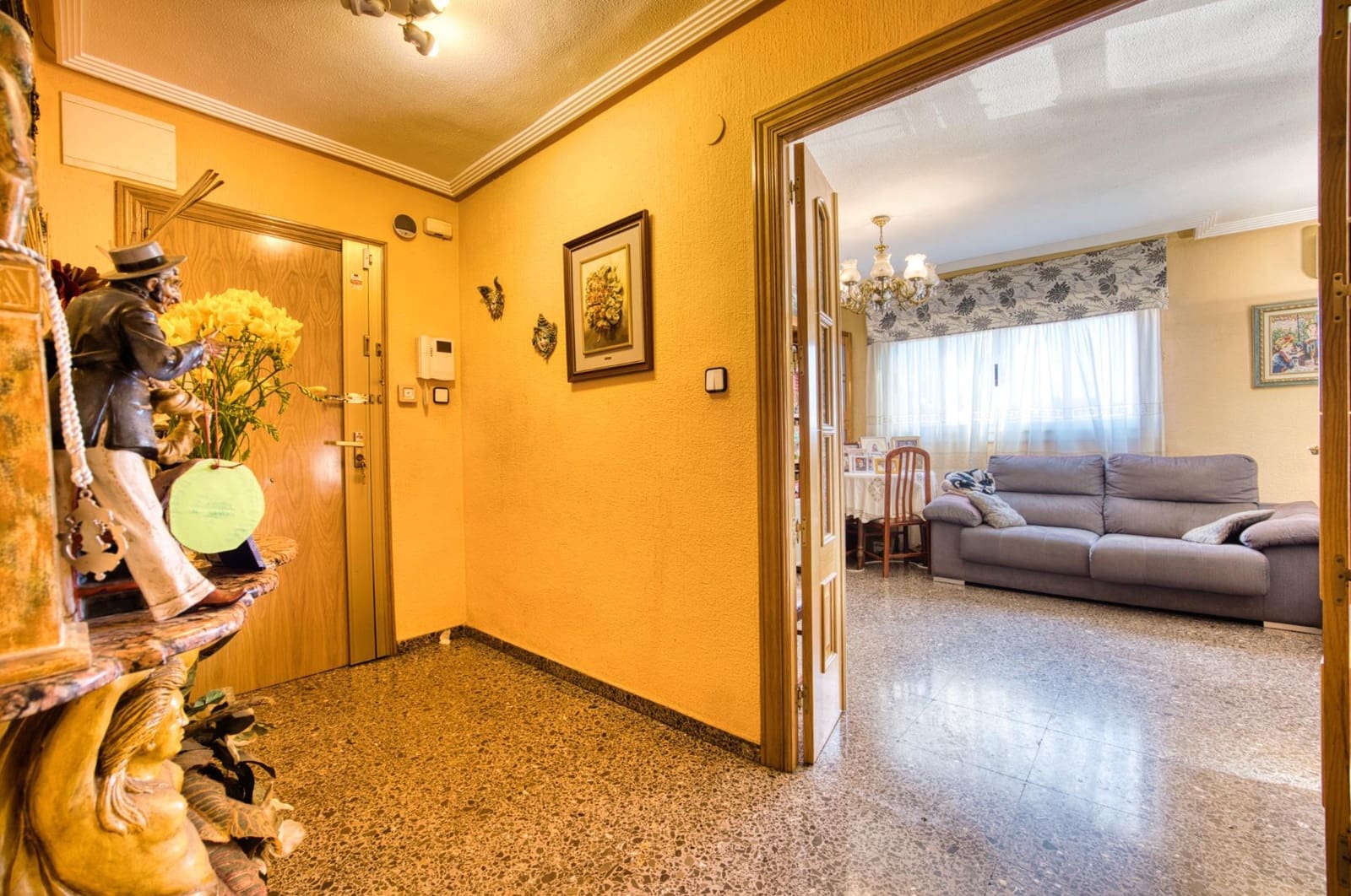 4 bedroom Flat for sale in Elda - € 129,900 (Ref: 9985125)