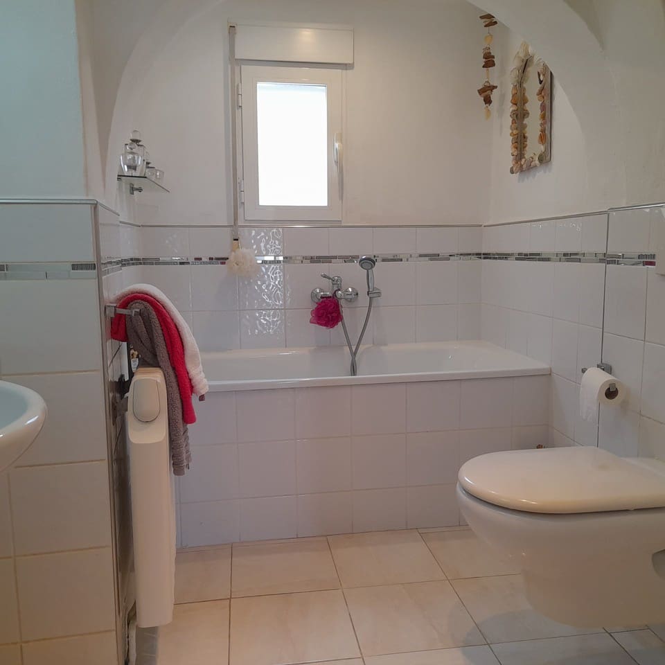 6 chambre Villa/Maison à vendre à Orba avec piscine garage - 499 950 € (Ref: 10111843)