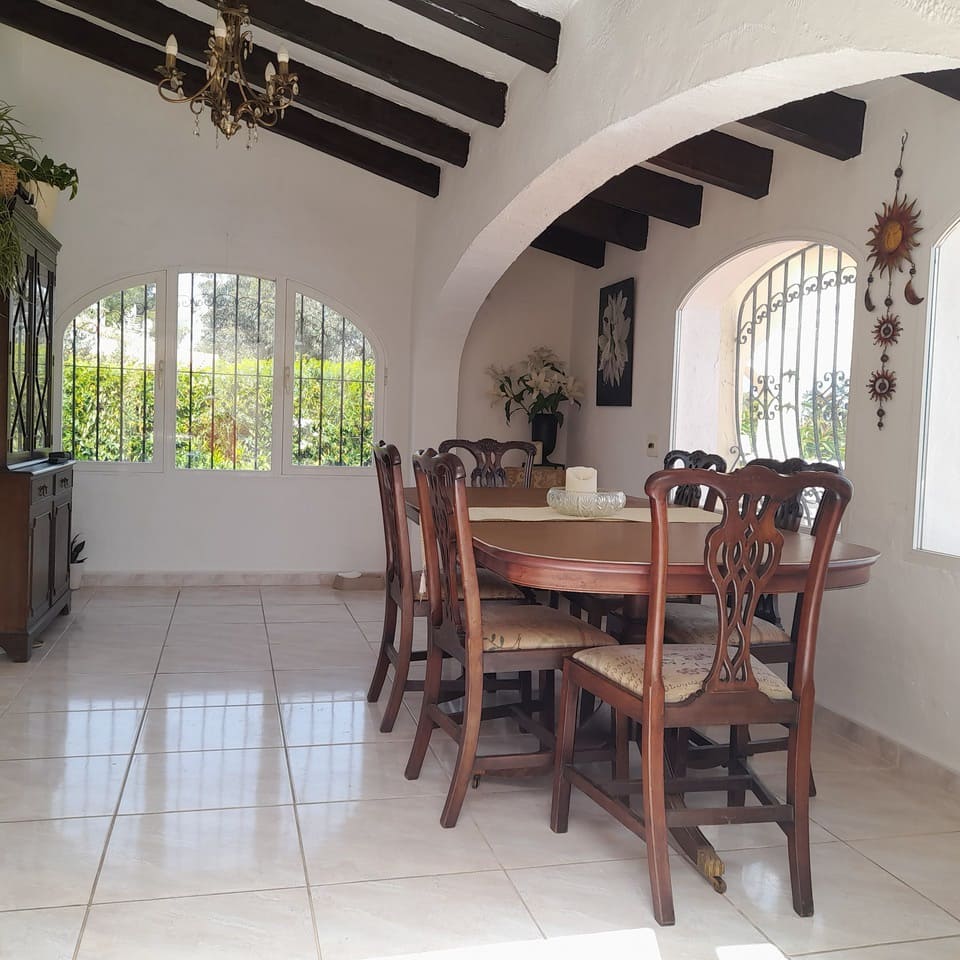 6 chambre Villa/Maison à vendre à Orba avec piscine garage - 499 950 € (Ref: 10111843)
