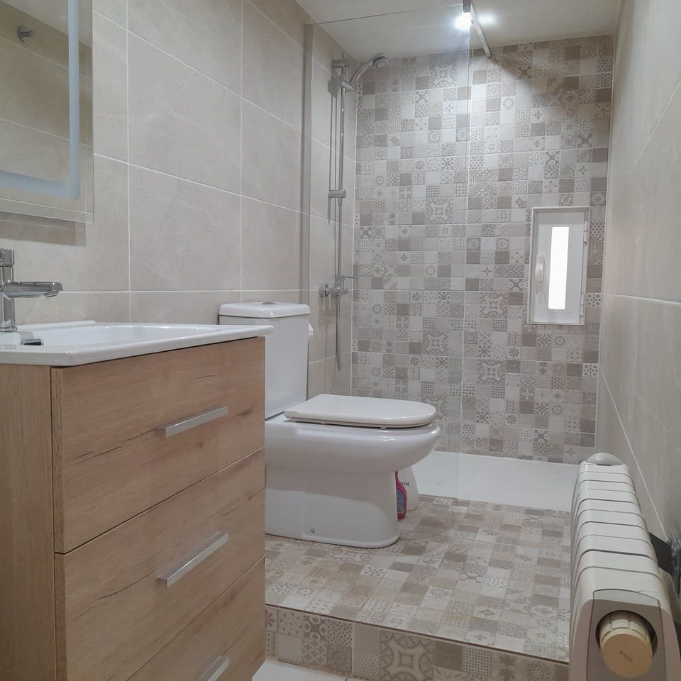 6 chambre Villa/Maison à vendre à Orba avec piscine garage - 499 950 € (Ref: 10111843)