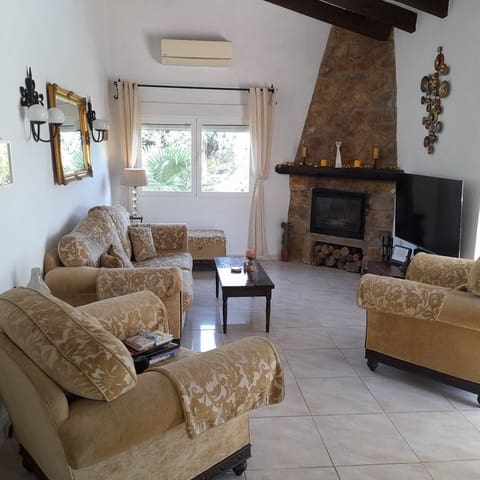 6 chambre Villa/Maison à vendre à Orba avec piscine garage - 499 950 € (Ref: 10111843)