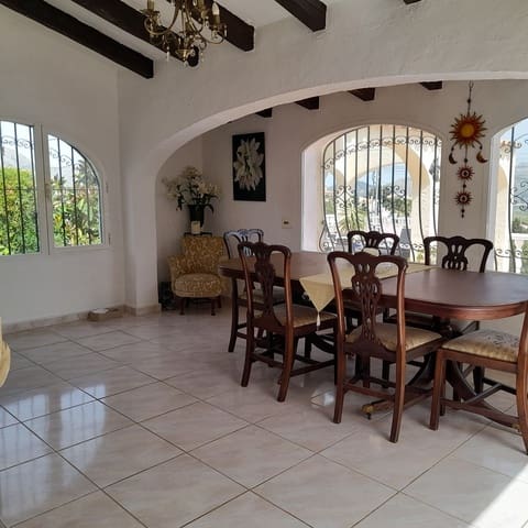 6 chambre Villa/Maison à vendre à Orba avec piscine garage - 499 950 € (Ref: 10111843)