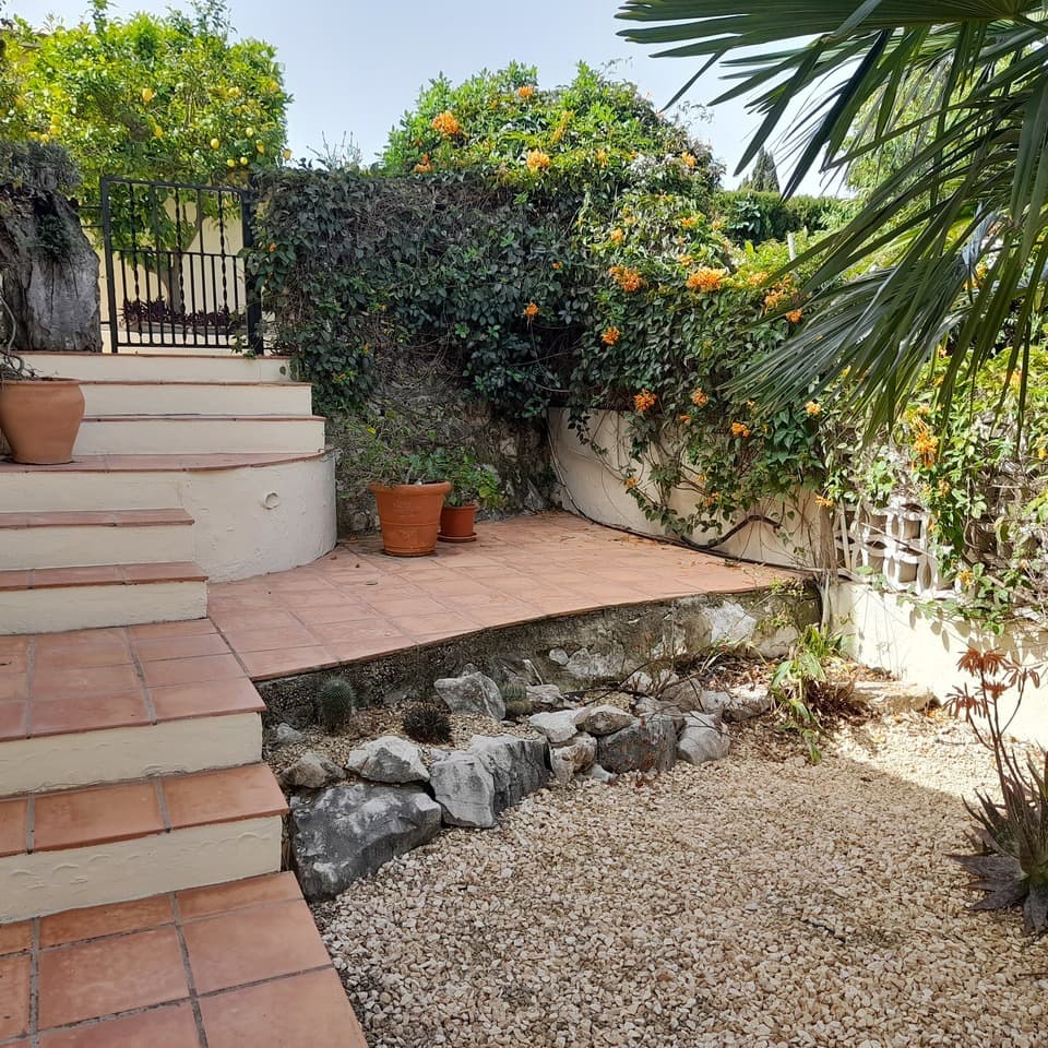 6 chambre Villa/Maison à vendre à Orba avec piscine garage - 499 950 € (Ref: 10111843)